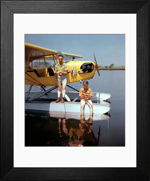 Framed Print : Piper J3-65 Cub float-plane Framed Print : Piper J3-65 Cub float-plane