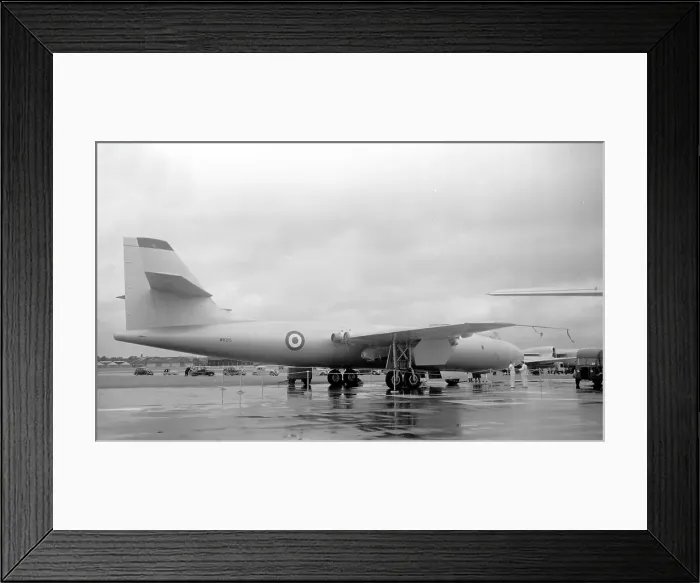 Framed Print : Vickers Valiant WB215 Framed Print : Vickers Valiant WB215