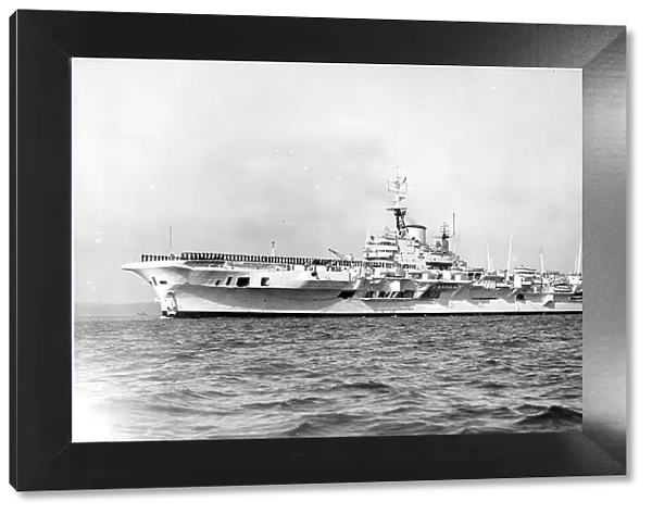 HMS Implacable R86