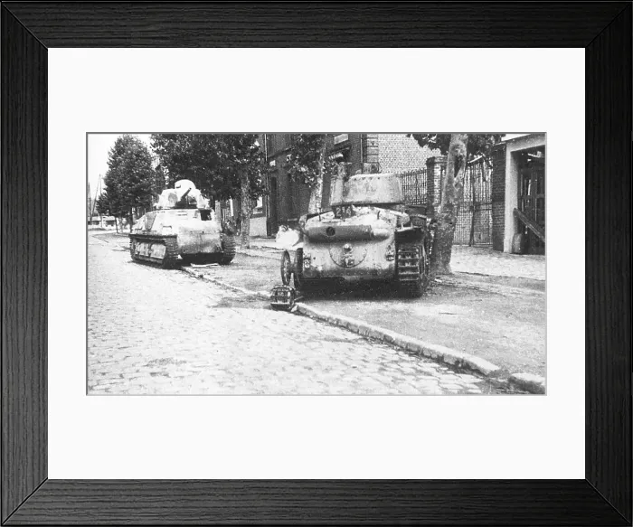 Framed Print : SOMUA S35 cavalry tanks Framed Print : SOMUA S35 cavalry tanks