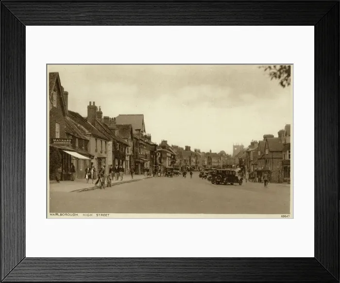Framed Print : Marlborough, Wiltshire - High Street Framed Print : Marlborough, Wiltshire - High Street