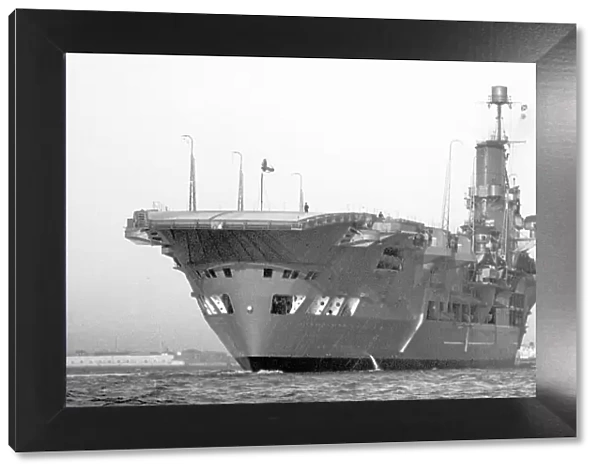 HMS Ark Royal (91)