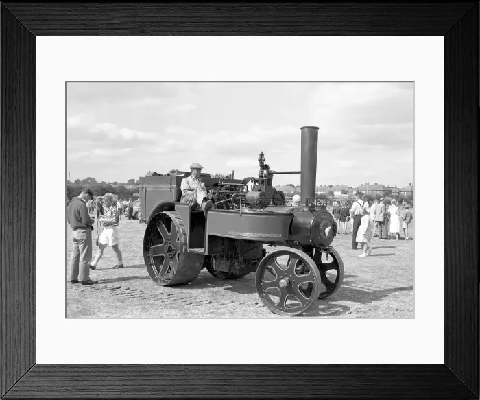 Framed Print : Mann Tractor U 4298 Framed Print : Mann Tractor U 4298