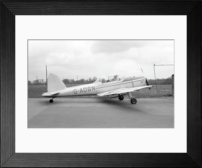 Framed Print : de Havilland DHC-1 Chipmunk 22 G-AOSN Framed Print : de Havilland DHC-1 Chipmunk 22 G-AOSN