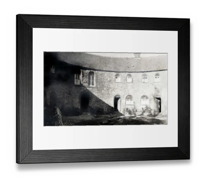 Framed Print : Almshouses, Maugersbury, near Stow on the Wold, Glos Framed Print : Almshouses, Maugersbury, near Stow on the Wold, Glos
