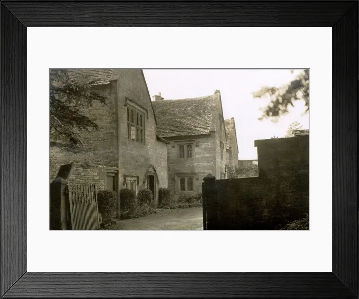 Framed Print : Old Manor Farmhouse, Temple Guiting, Gloucestershire Framed Print : Old Manor Farmhouse, Temple Guiting, Gloucestershire
