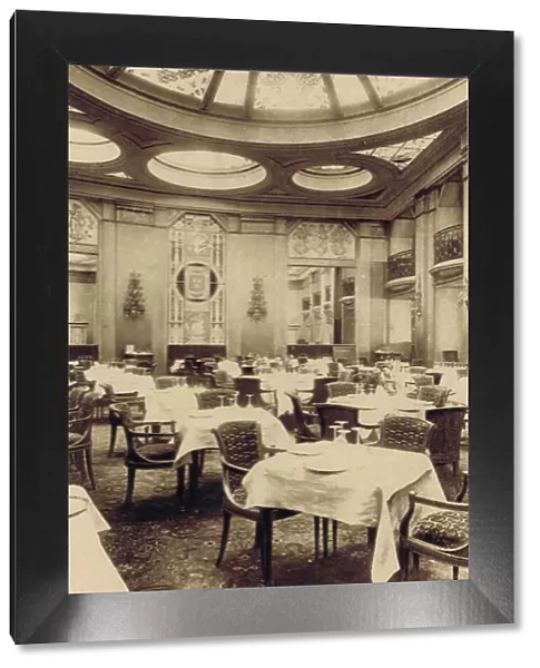 An interior view of the restaurant at Le Barry, Paris, 1920s