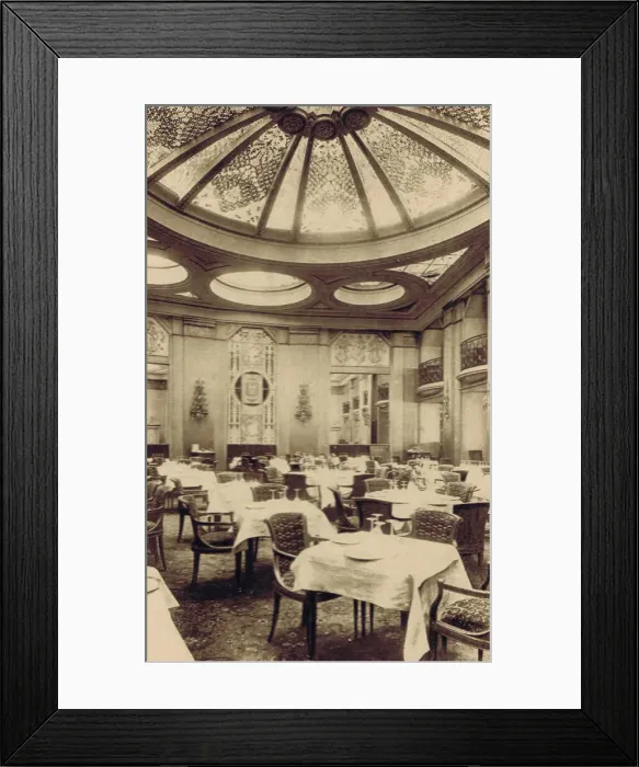 Framed Print : An interior view of the restaurant at Le Barry, Paris, 1920s Framed Print : An interior view of the restaurant at Le Barry, Paris, 1920s