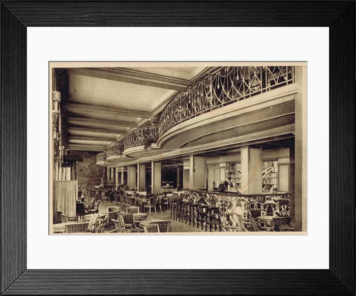 Framed Print : An interior view of the bar and cafe at Le Barry, Paris Framed Print : An interior view of the bar and cafe at Le Barry, Paris