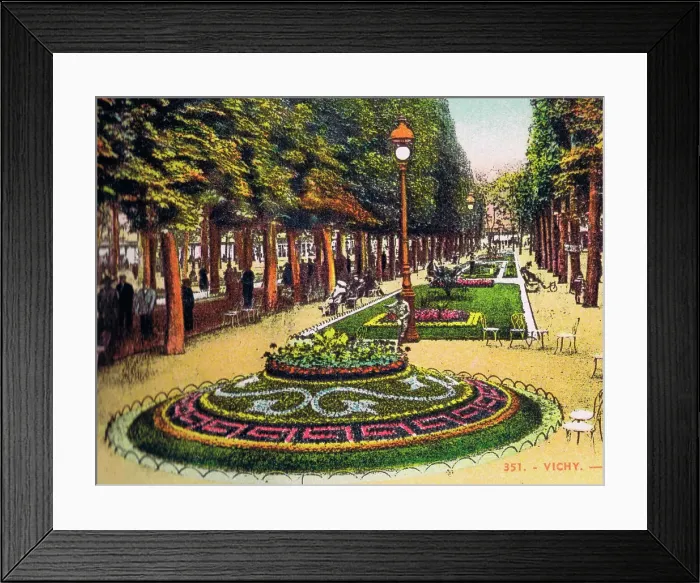 Framed Print : A view of L'Ancien Parc at Vichy, 1920s Framed Print : A view of L'Ancien Parc at Vichy, 1920s