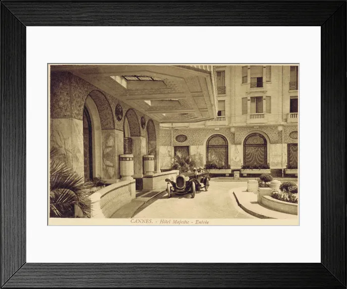 Framed Print : A view of the entrance to the Hotel Majestic in Cannes Framed Print : A view of the entrance to the Hotel Majestic in Cannes