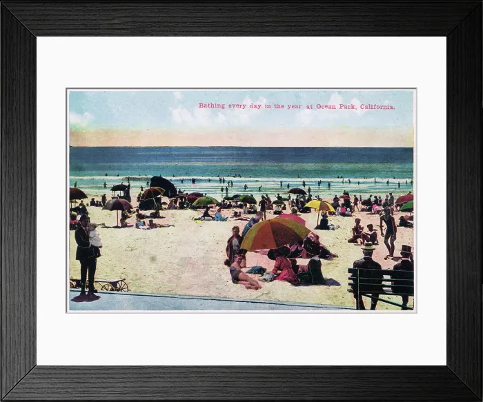 Framed Print : Bathing Everyday in the year at Ocean Park, Venice Beach Framed Print : Bathing Everyday in the year at Ocean Park, Venice Beach