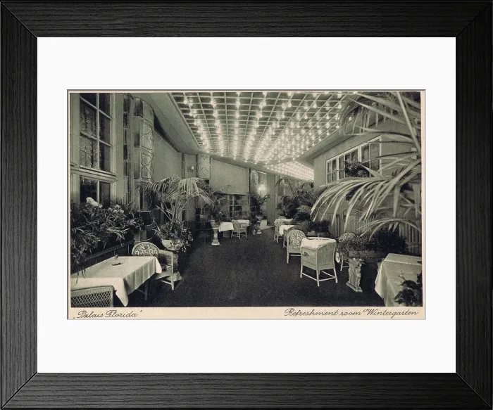 Framed Print : The wintergarten at the Palais Florida, Berlin, 1920s Framed Print : The wintergarten at the Palais Florida, Berlin, 1920s