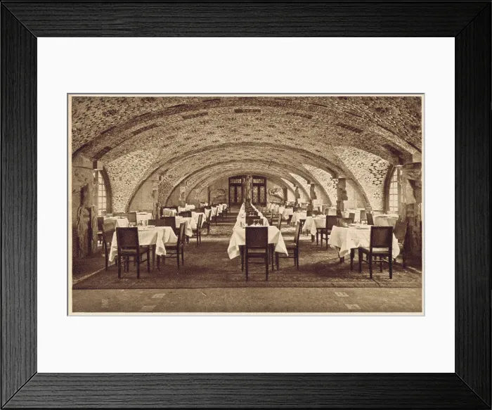 Framed Print : The Stein Salle at Weinhaus Rheingold, Berlin, 1920s Framed Print : The Stein Salle at Weinhaus Rheingold, Berlin, 1920s