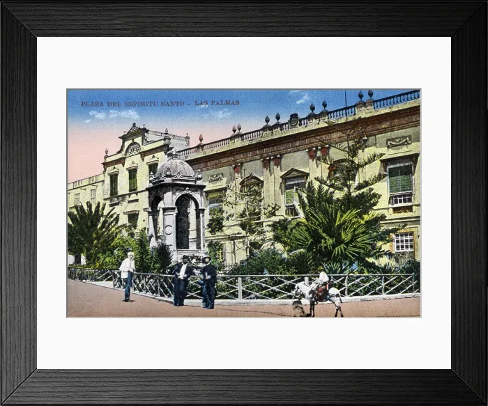 Framed Print : Canary Islands - Plaza del Espiritu Santo, Las Palmas Framed Print : Canary Islands - Plaza del Espiritu Santo, Las Palmas