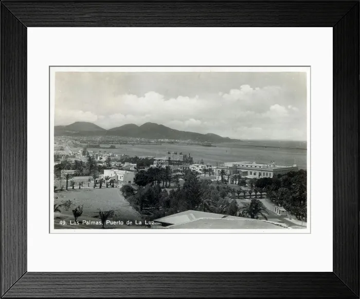Framed Print : Canary Islands - Puerto de La Luz, Las Palmas, Gran Canaria Framed Print : Canary Islands - Puerto de La Luz, Las Palmas, Gran Canaria