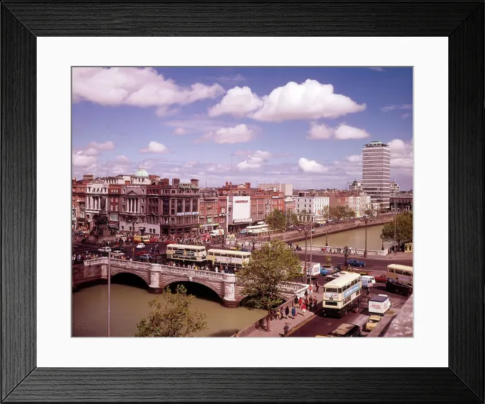 Framed Print : O'Connell Bridge, Dublin Ireland Framed Print : O'Connell Bridge, Dublin Ireland