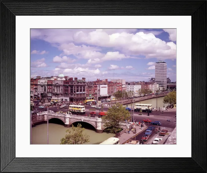 Framed Print : O'Connell Bridge, Dublin Ireland Framed Print : O'Connell Bridge, Dublin Ireland
