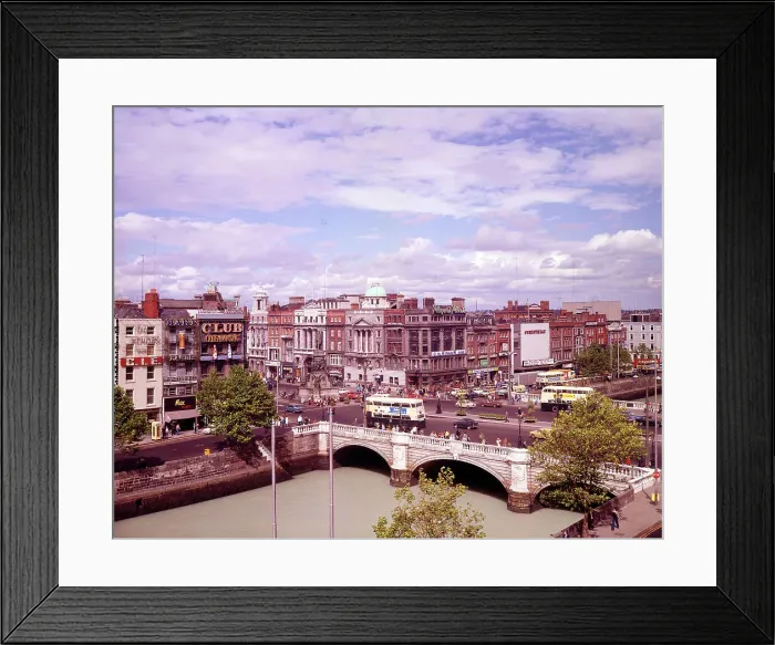 Framed Print : O'Connell Bridge, Dublin Ireland Framed Print : O'Connell Bridge, Dublin Ireland