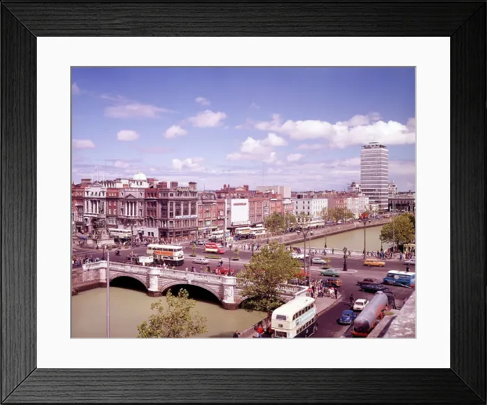 Framed Print : O'Connell Bridge, Dublin Ireland Framed Print : O'Connell Bridge, Dublin Ireland