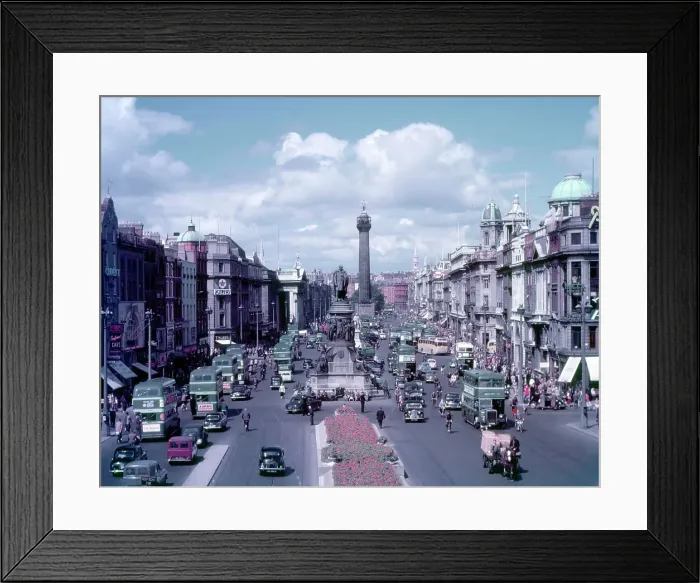 Framed Print : O'Connell Street showing Nelson's Pillar, Dublin Framed Print : O'Connell Street showing Nelson's Pillar, Dublin
