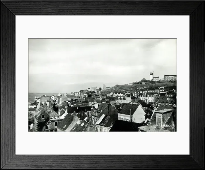 Framed Print : The New Lighthouse at Onival. Somme, France Framed Print : The New Lighthouse at Onival. Somme, France
