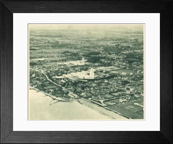 Framed Print : WW2 - Short Sunderland Flying Boats In Formation Framed Print : WW2 - Short Sunderland Flying Boats In Formation