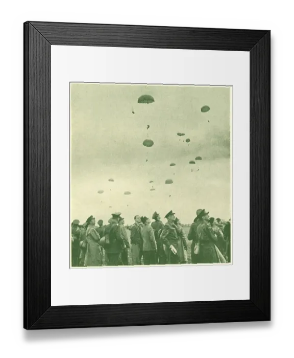 Framed Print : WW2 - British Paratroops In Action Framed Print : WW2 - British Paratroops In Action