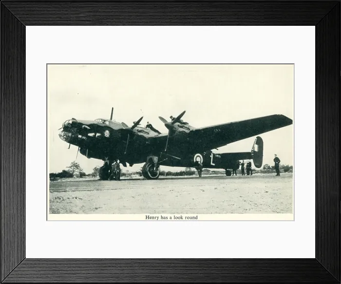 Framed Print : WW2 - Handley Page Halifax Framed Print : WW2 - Handley Page Halifax