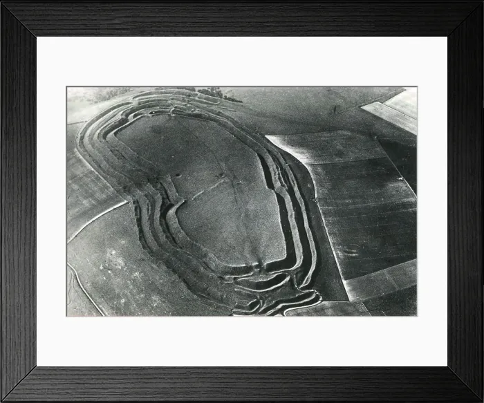Framed Print : Aerial View of Maiden Castle, Dorset Framed Print : Aerial View of Maiden Castle, Dorset