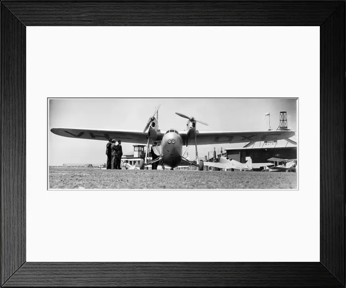 Framed Print : Tugan LJW. 7A Gannet VH-UXE Framed Print : Tugan LJW. 7A Gannet VH-UXE