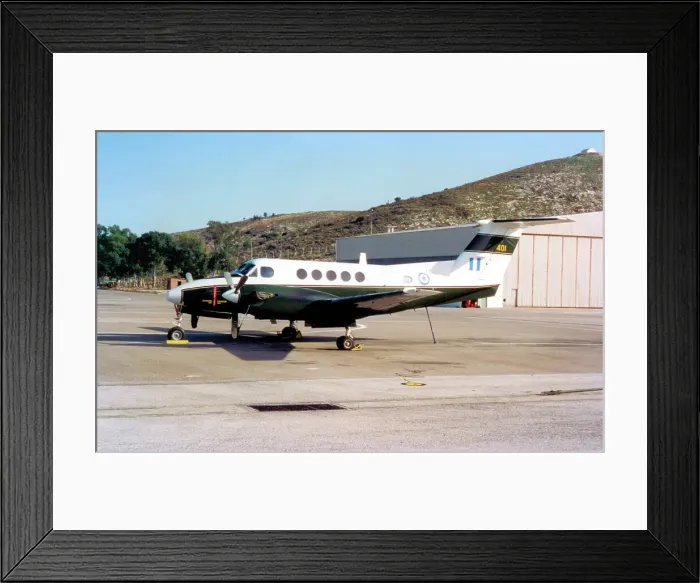 Framed Print : Beech 200 Super King Air 401
