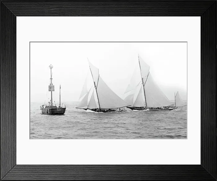 Framed Print : Southend Lightship and racing yachts Framed Print : Southend Lightship and racing yachts