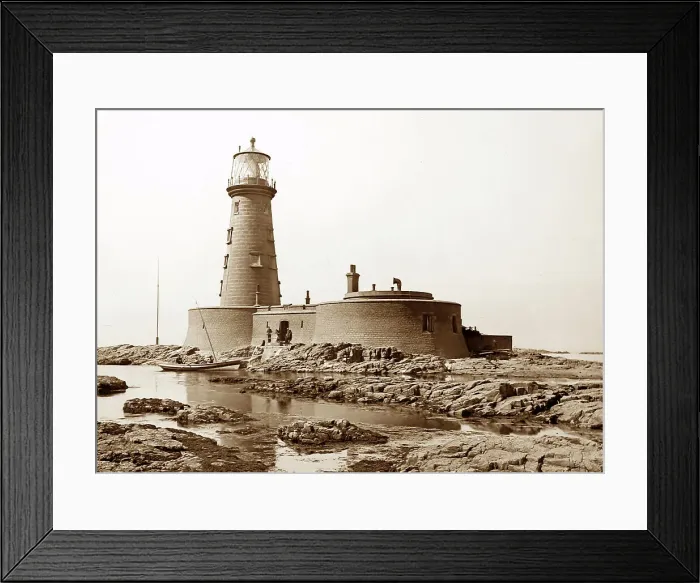 Framed Print : Farne Islands Lighthouse, Victorian period Framed Print : Farne Islands Lighthouse, Victorian period
