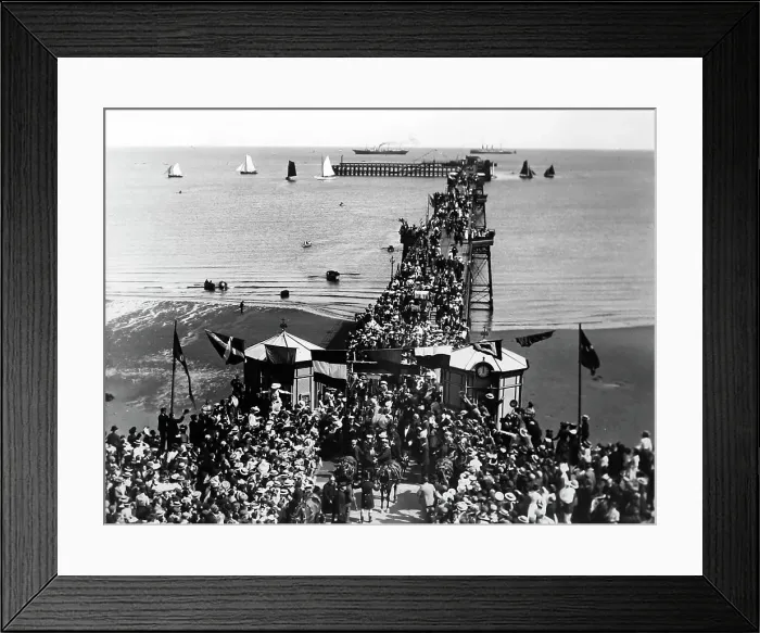 Framed Print : King Edward VII arriving at Ramsey Pier, Isle of Man, 1901 Framed Print : King Edward VII arriving at Ramsey Pier, Isle of Man, 1901