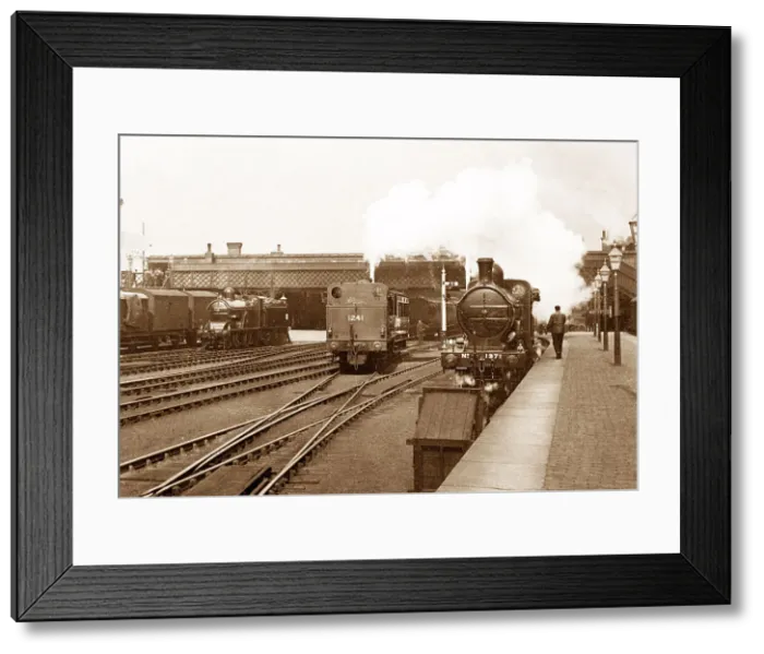 Framed Print : Doncaster Railway Station early 1900s Framed Print : Doncaster Railway Station early 1900s
