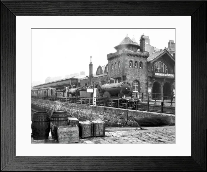 Framed Print : Fort William Railway Station Framed Print : Fort William Railway Station
