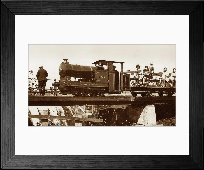 Framed Print : Wickstead Park, Kettering Framed Print : Wickstead Park, Kettering