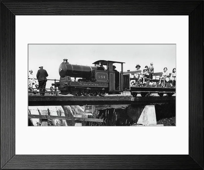 Framed Print : Wickstead Park, Kettering Framed Print : Wickstead Park, Kettering