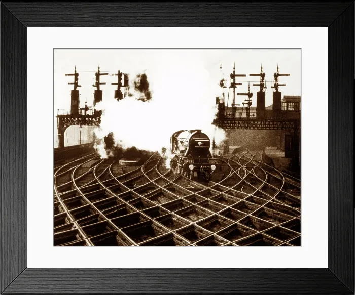 Framed Print : LNER locomotive 2570 Tranquil at Newcastle upon Tyne Framed Print : LNER locomotive 2570 Tranquil at Newcastle upon Tyne