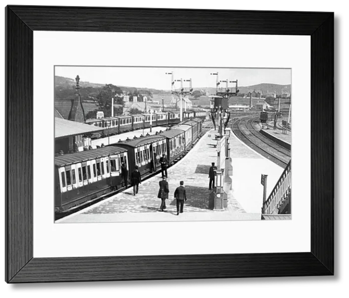 Framed Print : Llandudno Junction Railway Station Framed Print : Llandudno Junction Railway Station