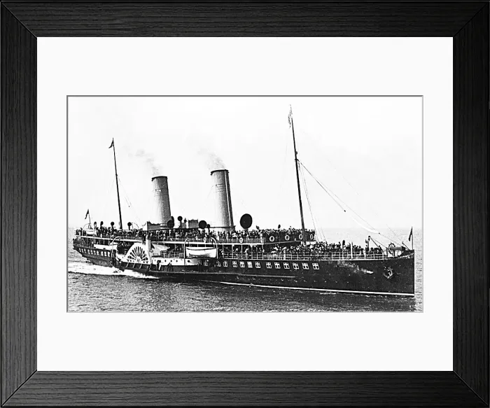 Framed Print : La Marguerite paddle steamer at Llandudno Framed Print : La Marguerite paddle steamer at Llandudno