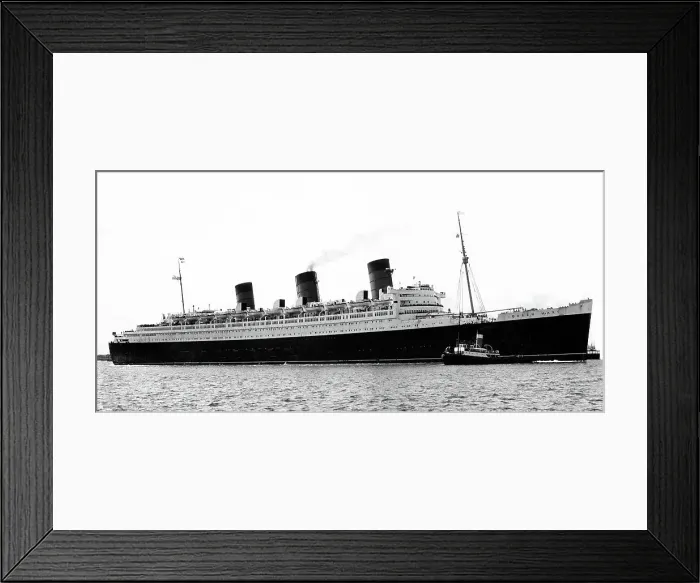 Framed Print : RMS Queen Mary, Southampton in 1953 Framed Print : RMS Queen Mary, Southampton in 1953
