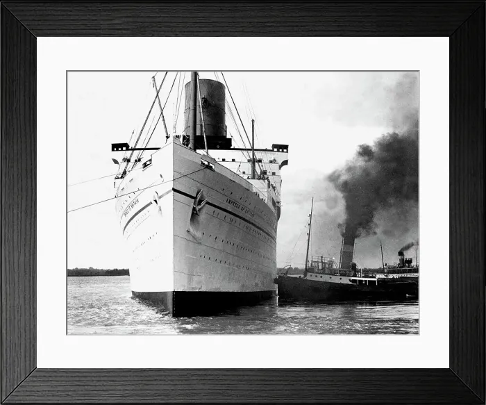 Framed Print : RMS Empress of Britain in Southampton in August 1932 Framed Print : RMS Empress of Britain in Southampton in August 1932