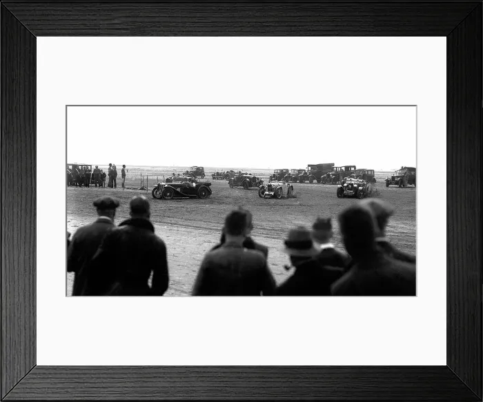 Framed Print : Motor racing on Southport Sands in 1934 Framed Print : Motor racing on Southport Sands in 1934