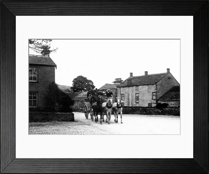 Framed Print : The Mail Coach, Kettlewell, Victorian period Framed Print : The Mail Coach, Kettlewell, Victorian period