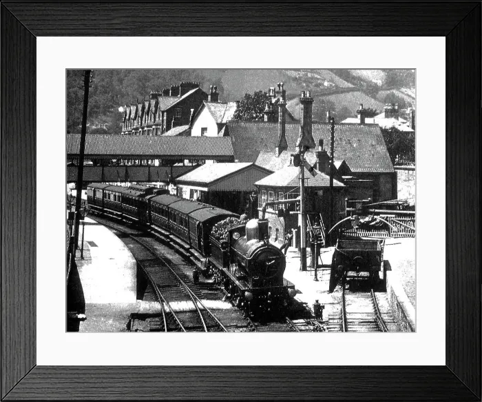 Framed Print : Llangollen Railway Station, early 1900s Framed Print : Llangollen Railway Station, early 1900s