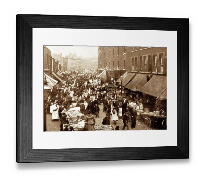 Framed Print : London Petticoat Lane Market early 1900s Framed Print : London Petticoat Lane Market early 1900s