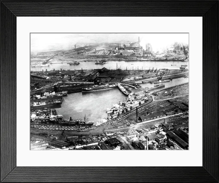 Framed Print : Middlesbrough Docks early 1900s Framed Print : Middlesbrough Docks early 1900s