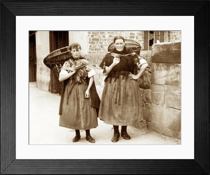 Framed Print : Fishwives at Newhaven, Edinburgh, Victorian period Framed Print : Fishwives at Newhaven, Edinburgh, Victorian period